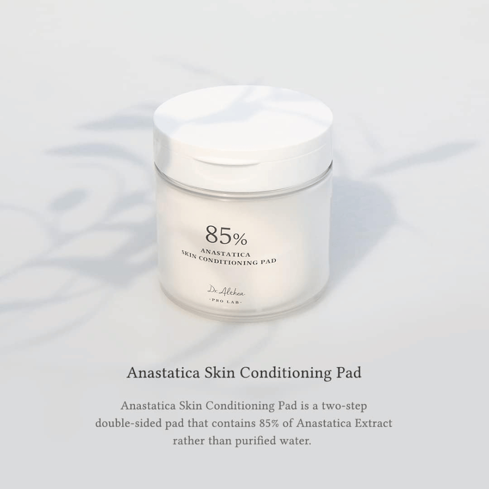 Dr. Althea 85% Anastatica Skin Conditioning Pad jossa on 85 % Anastatica-uutetta, joka kosteuttaa, vahvistaa ihon suojamuuria ja tekee ihosta pehmeämmän.