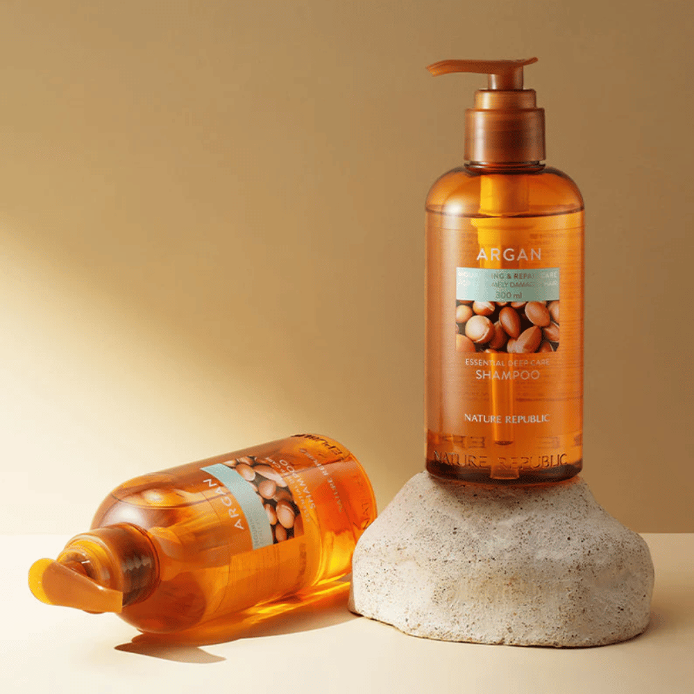 Nature Republic Argan Essential Moisture Repairing Shampoo 300 ml – hoitava shampoo arganöljyllä kuiville ja vaurioituneille hiuksille.