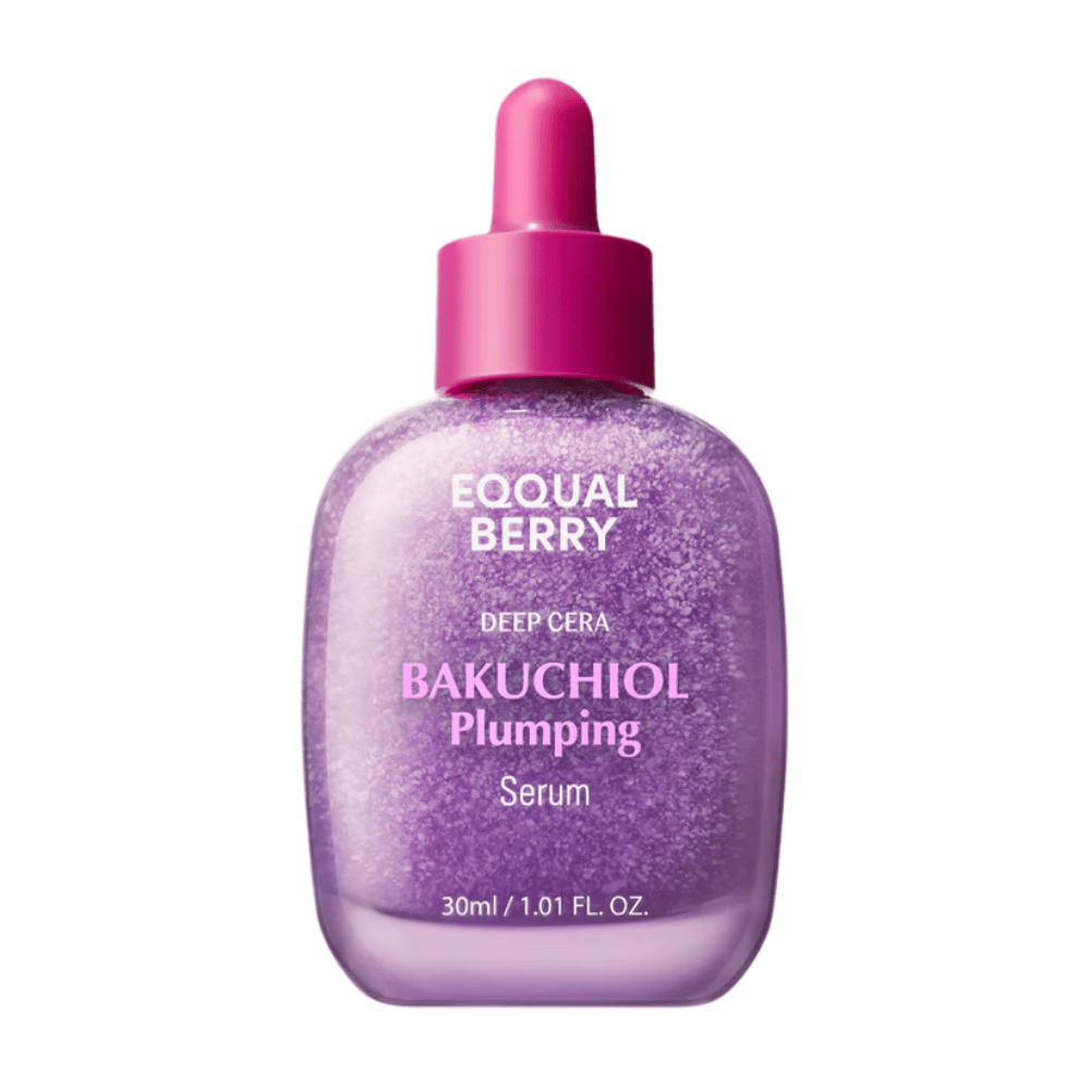 Equal Berry Bakuchiol Plumping Serum purppuranvärisessä pullossa, jossa on vaaleanpunainen pipetti. Kosteuttava ja kiinteyttävä seerumi säteilevälle iholle.