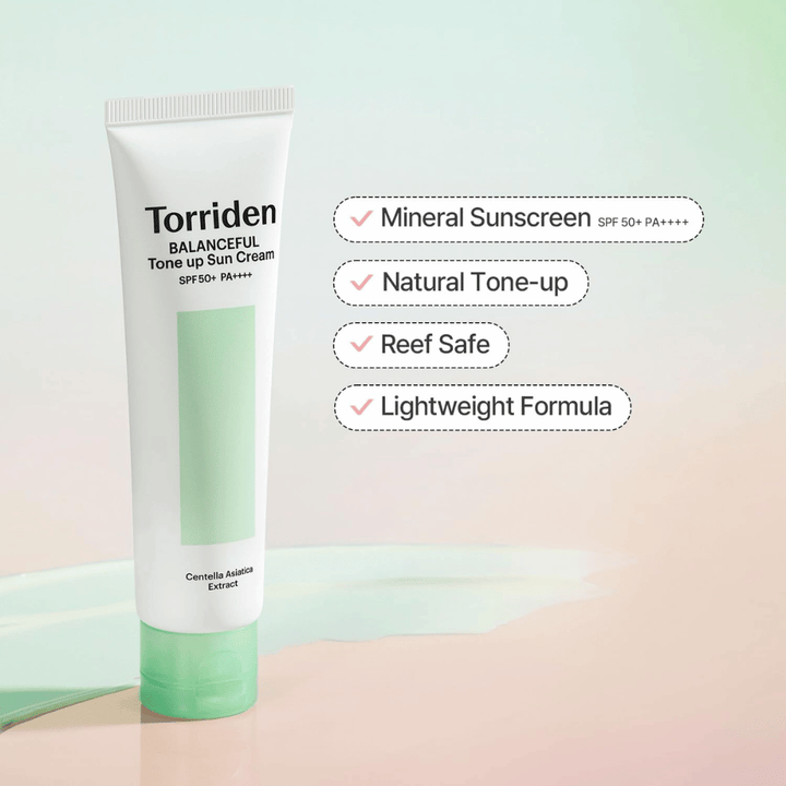 Torriden Balanceful Tone Up Sun Cream SPF50+ PA++++ esiteltynä keskittyen mineraalipohjaiseen aurinkosuojaan, luonnolliseen tone-up-vaikutukseen, reef safe -koostumukseen ja kevyeen tekstuuriin.