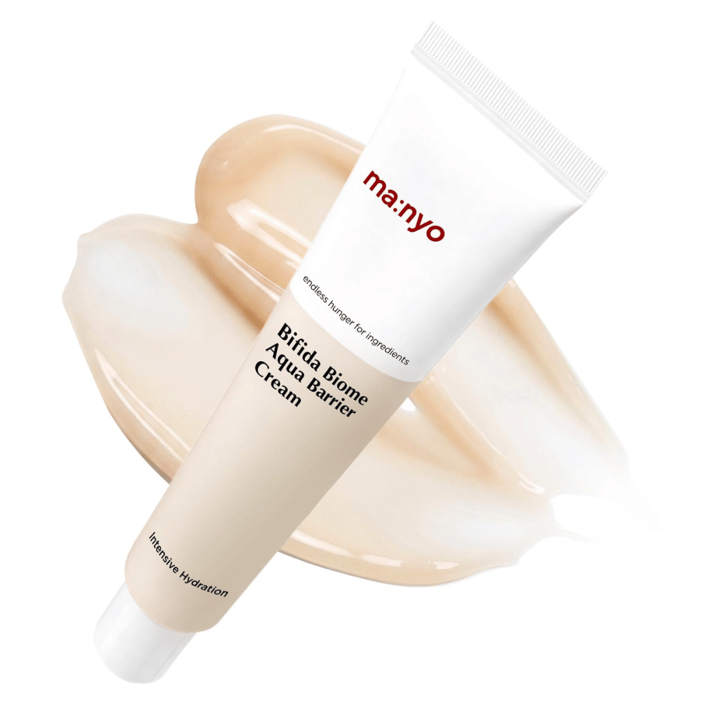 4. Ma:nyo Bifida Biome Aqua Barrier Cream – kosteuttava kasvovoide valkoisessa tuubissa, taustalla beige kermainen tekstuuri