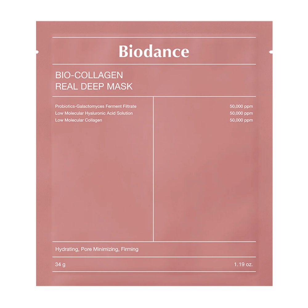 Kuva näyttää Bio-Collagen Real Deep Mask Biodance, pakattuna pehmeään vaaleanpunaiseen. Teksti kuvaa ainesosia, kuten probiootteja, galactomyces fermenttifiltraattia, hyaluronihappoa ja kollageenia, vaikutuksilla kuten kosteutus, huokosten pienentäminen ja kiinteys.