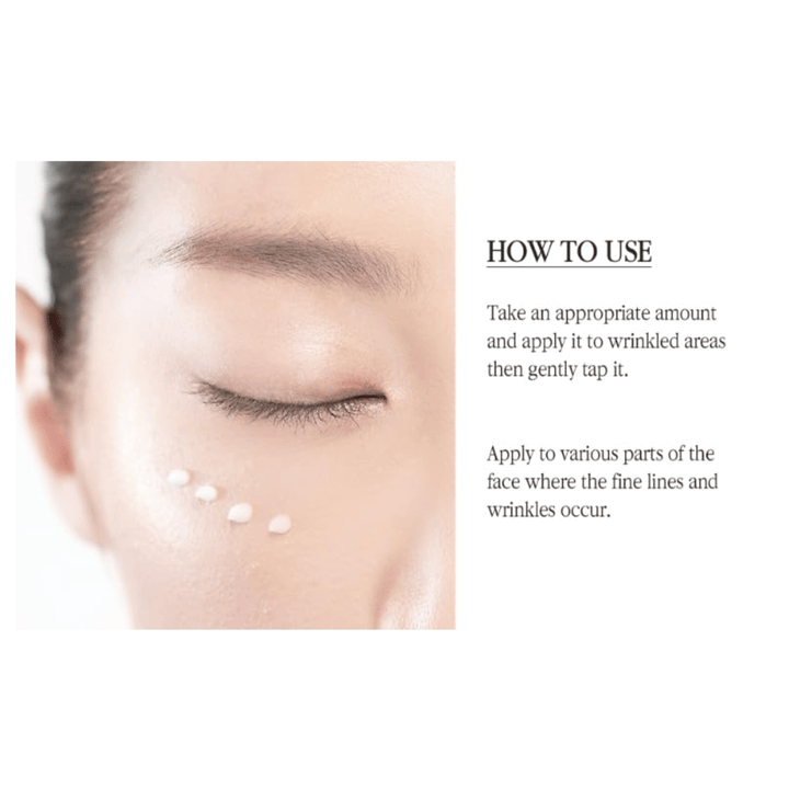 Pyunkang Yul Black Tea Time Reverse Eye Cream levitetään hellävaraisesti silmien ympärille hoitamaan hienoja juonteita ja antamaan iholle sileämmän ulkonäön.