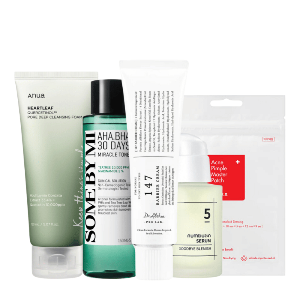 
Kokoelma ihonhoitotuotteita, jotka on suunniteltu taistelemaan näppylöitä ja aknea vastaan. Setti sisältää Anua Heartleaf Quercetin+ Pore Deep Cleansing Foam, SOME BY MI AHA.BHA.PHA 30 Days Miracle Toner, Dr. Althea Pro Lab 5 Numbuzin Serum, ja Acne Pimple Master Patch. Nämä tuotteet on erityisesti muotoiltu rauhoittamaan, kirkastamaan ja hoitamaan ongelmaihoa sekä tehokkaasti vähentämään finnien ja huokosten näkyvyyttä.