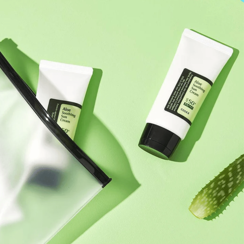 COSRX Aloe Soothing Sun Cream SPF50+ PA+++ – kosteuttava aurinkovoide aloe veralla päivittäiseen UV-suojaan, esitetty matkakokoisena