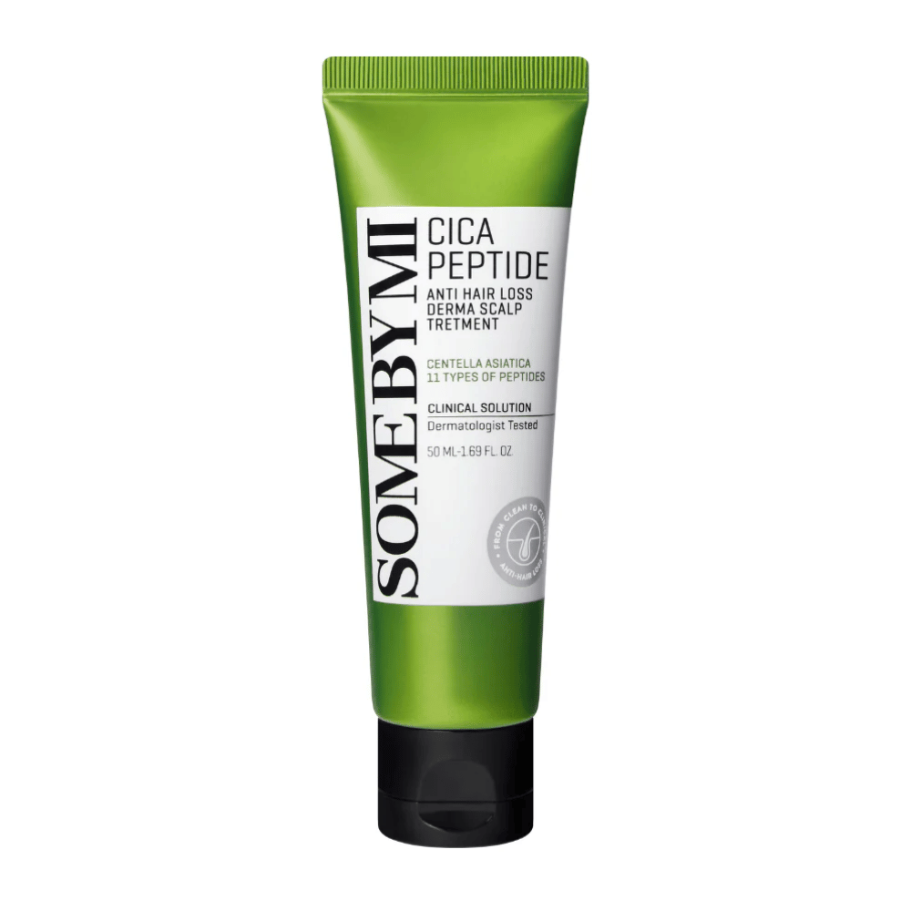 SOME BY MI Cica Peptide Anti Hair Loss Derma Scalp Treatment vihreässä ja valkoisessa tuubissa mustalla korkilla, tuote hiustenlähtöä vastaan ja hiuspohjan hoitoon.