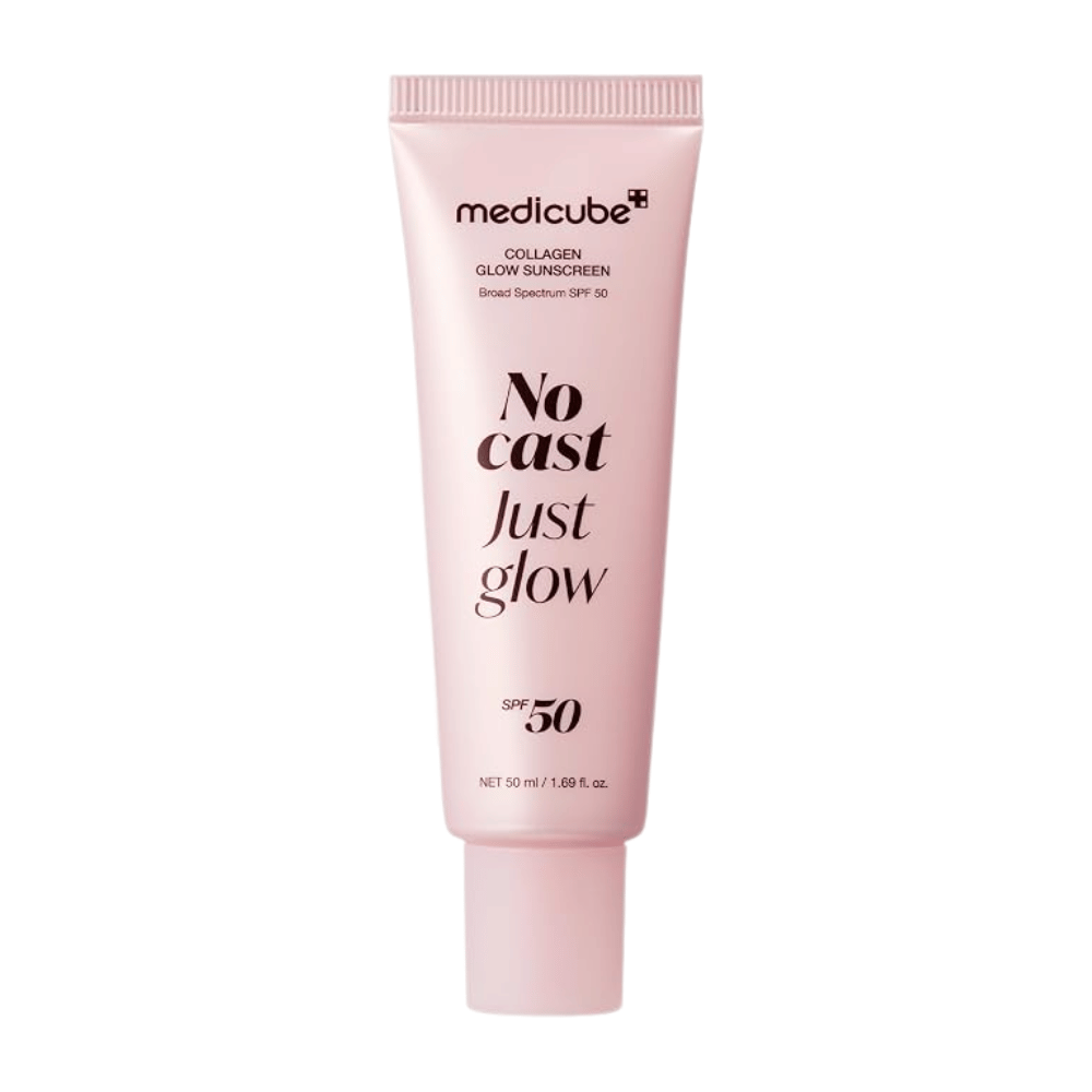 Medicube Collagen Glow Sunscreen SPF 50 50 ml, aurinkosuoja kollageenilla vaaleanpunaisessa tuubissa, jossa teksti No Cast Just Glow valkoista taustaa vasten.