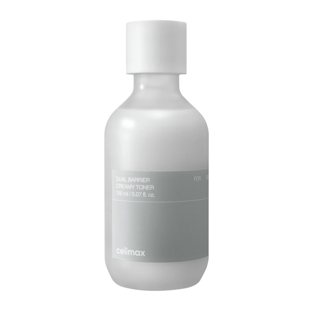 Valkoinen pullo harmaalla etiketillä Celimax Dual Barrier Creamy Toner – kosteuttava kasvovesi, jonka mieto koostumus on erityisesti suunniteltu herkälle ja kuivalle iholle.
