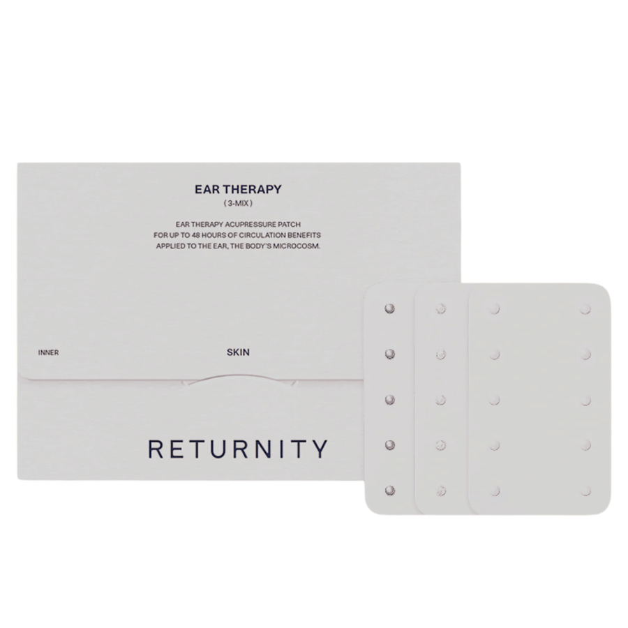 RETURNITY Ear Therapy Acupressure Patch 30pcs (3-Mix) pakkauksen ja kolmen erilaisen akupainantalaastarityypin kanssa. Setti sisältää useita vaihtoehtoja yksilölliseen korva-akupainantaan ja päivittäiseen käyttöön.