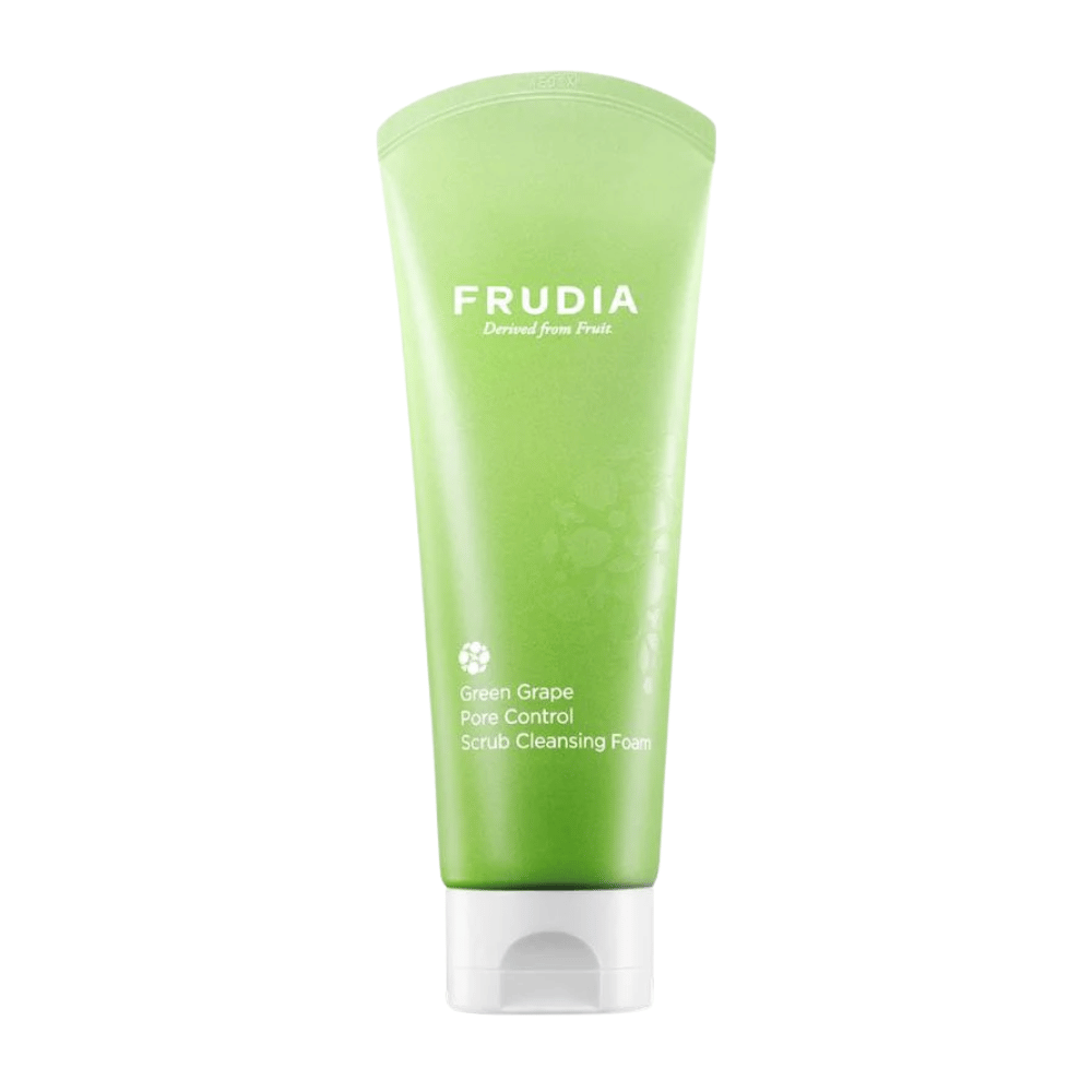 FRUDIA Green Grape Pore Control Scrub Cleansing Foam – huokosia supistava kasvojenpuhdistusaine vihreällä rypäleuutteella, joka kuorii hellävaraisesti, puhdistaa huokoset syvältä ja tasapainottaa talia kirkkaamman ihon saavuttamiseksi.