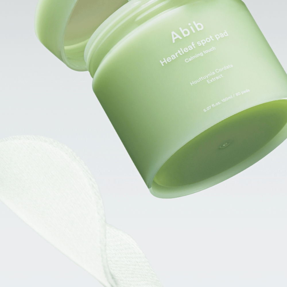 Purkki Abib Heartleaf Spot Pad Calming Touch, sisältää Houttuynia Cordata -uutetta.