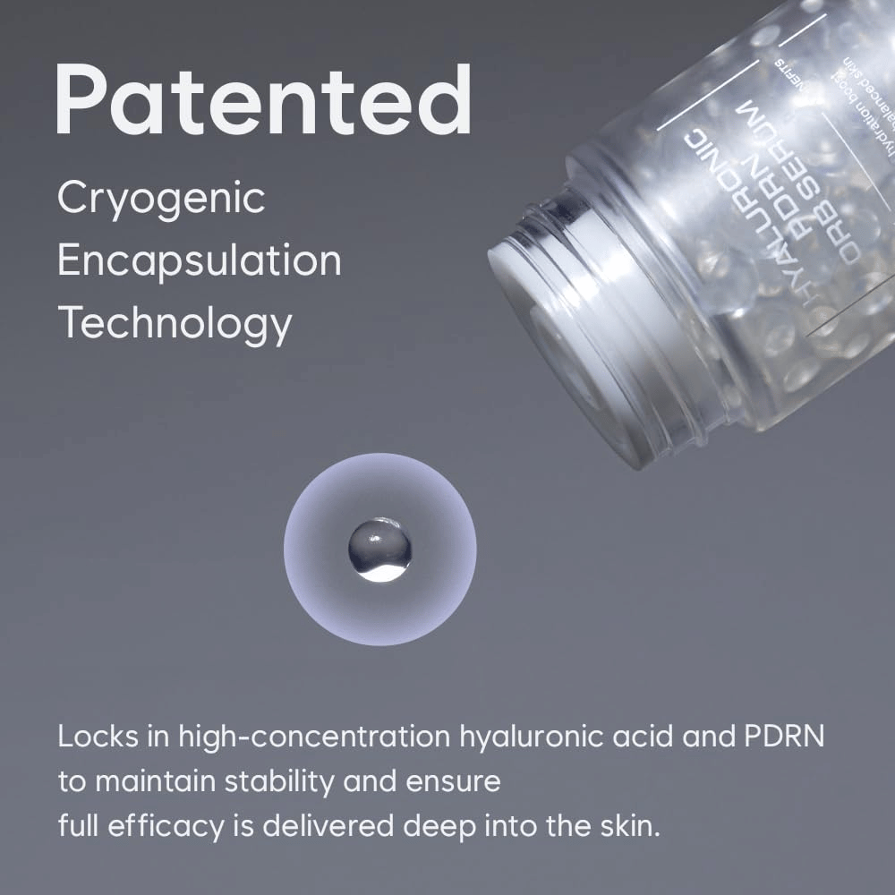 Kuvitus tuotteesta HAUA Hyaluronic PDRN Orb Serum ja sen patentoidusta kryogeenisestä kapselointitekniikasta. Seerumipallo on esitetty pakkauksen vieressä korostamaan ainesosien kapseloinnin taustalla olevaa teknologiaa.