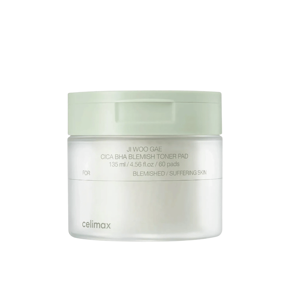 Tuotekuva Celimax Ji Woo Gae Cica BHA Blemish Toner Pad 135 ml, jossa on 60 tyynyä herkälle ja aknelle alttiille iholle.