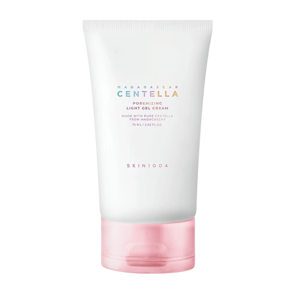 Madagascar Centella Poremizing Light Gel Cream esitetään valkoisessa ja vaaleanpunaisessa tuubissa. Tuote on valmistettu puhtaasta Madagaskarin centellasta ja sillä on kevyt geelimäinen koostumus, mikä tekee siitä ihanteellisen huokosten pienentämiseen ja raikkaan tunteen antamiseen.
