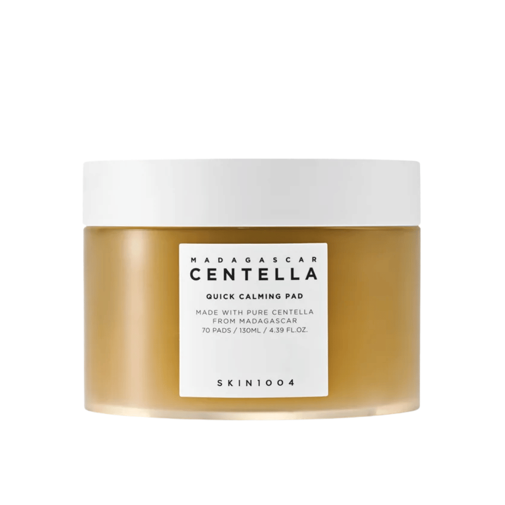 SKIN1004 Madagascar Centella Quick Calming Pad – ruskea muovipurkki, jossa on valkoinen kansi ja valkoinen etiketti, sisältää 70 tyynyä (130 ml).