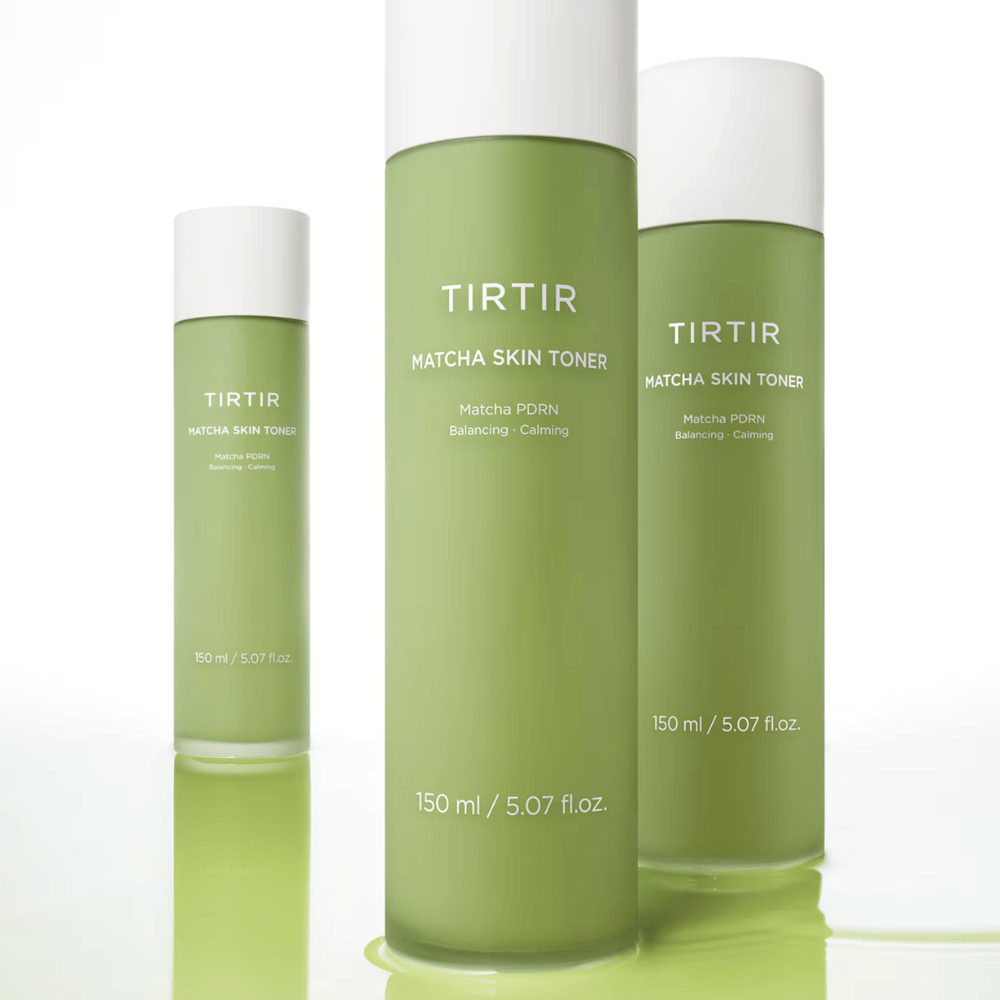 TIRTIR Matcha Skin Toner kasvovesi, jossa on matchaa ja joka kosteuttaa syvältä, vahvistaa ihon suojamuuria ja antaa tasapainoista hehkua.