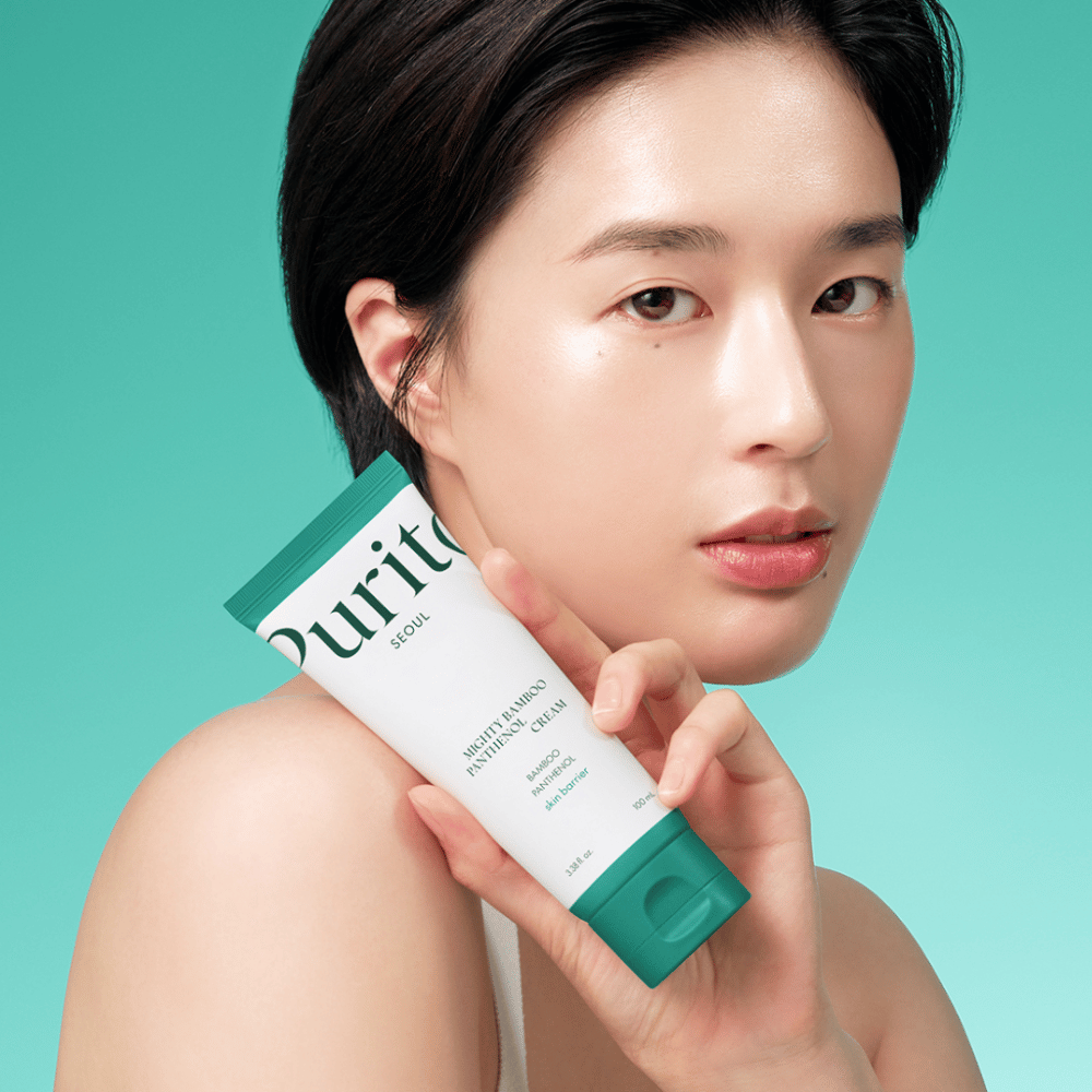 Purito Mighty Bamboo Panthenol Cream on ravitseva kosteusvoide, joka sisältää bambu-uutetta ja pantenolia vahvistaakseen ihon suojakerrosta ja rauhoittaakseen herkkää ihoa. Se kosteuttaa syvältä, vähentää punoitusta ja jättää ihon pehmeäksi ja tasapainoiseksi. Täydellinen päivittäiseen käyttöön.