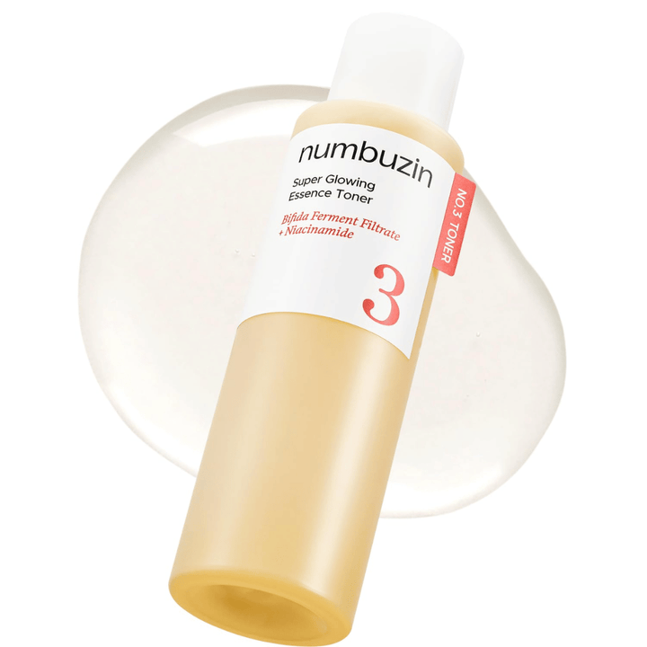 Tuotekuva Numbuzin No.3 Super Glowing Essence Toner kevyellä, kirkkaalla koostumuksella, joka antaa luonnollista hehkua.