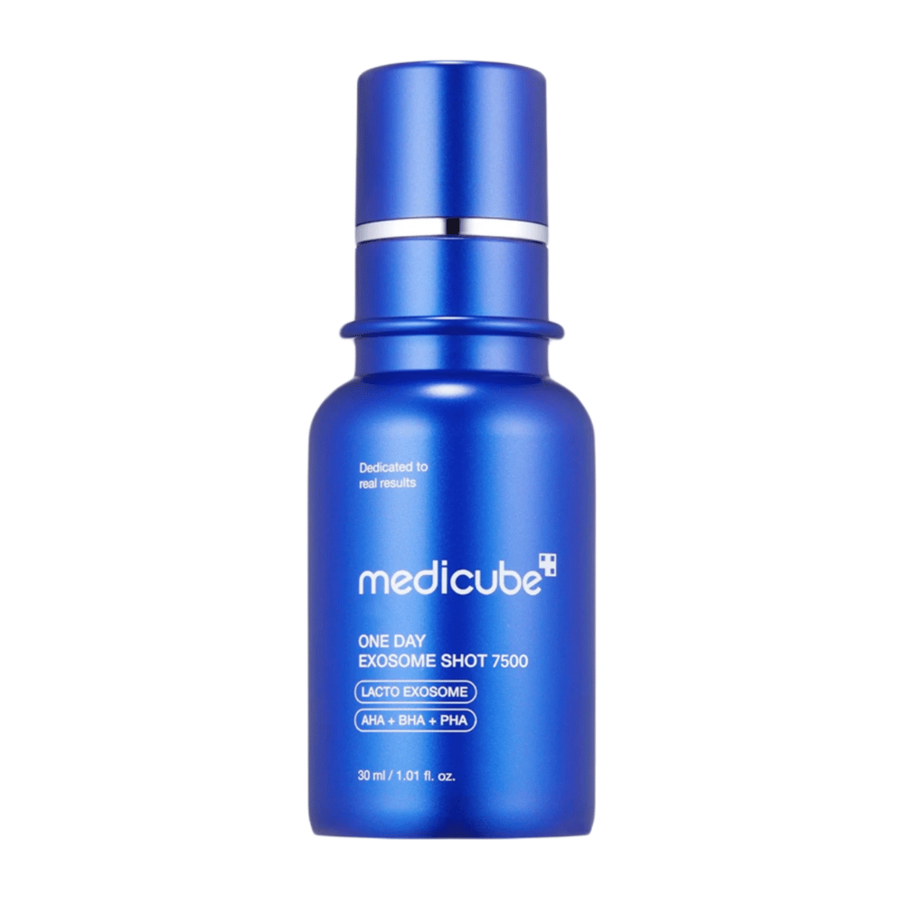 Medicube One Day Exosome Shot 7500 on edistynyt ampulli, joka on rikastettu Lacto Exosome - ja AHA-, BHA-, PHA-yhdisteillä intensiiviseen ihonhoitoon. Suunniteltu parantamaan ihon rakennetta ja vähentämään näkyviä huokosia. Sopii kokeneille käyttäjille, joiden pitoisuus on 7 500 PPM.