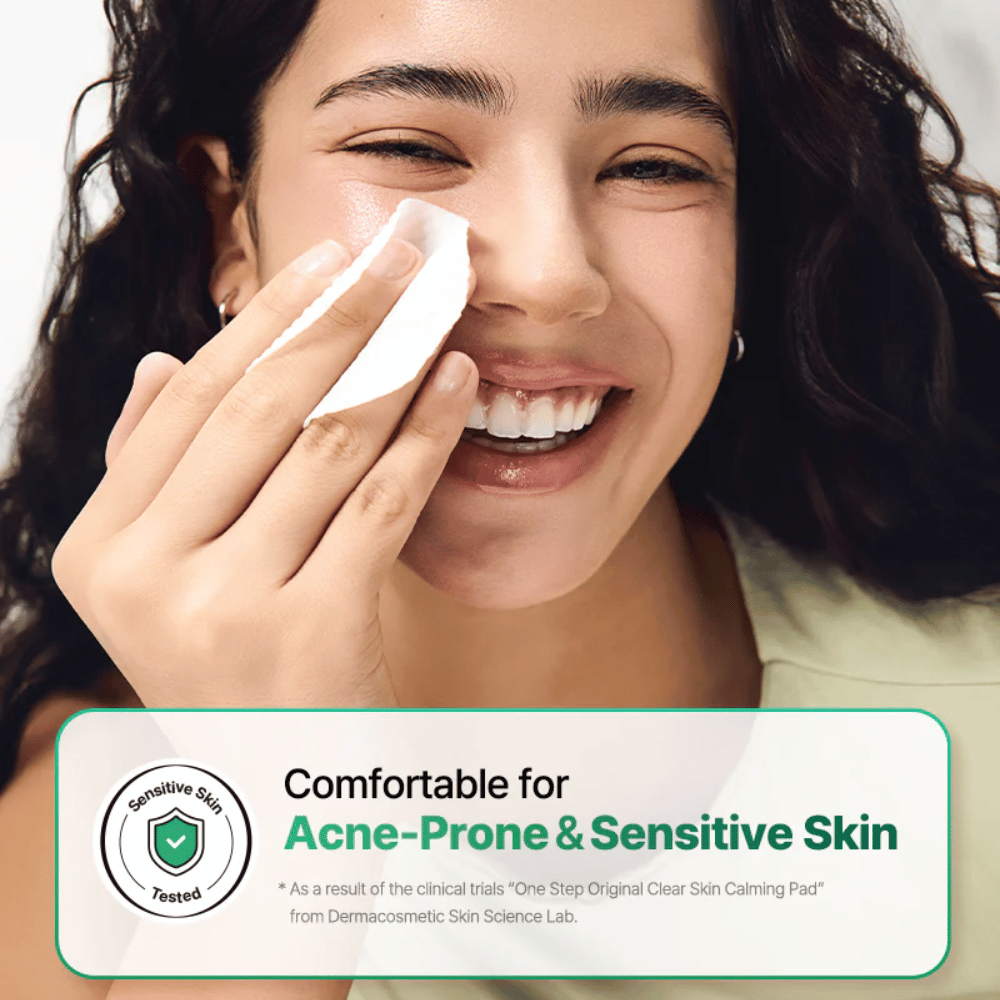 Malli käyttää COSRX One Step Original Clear Skin Calming Pad iholle keskittyen herkkään ja akneen taipuvaiseen ihoon.