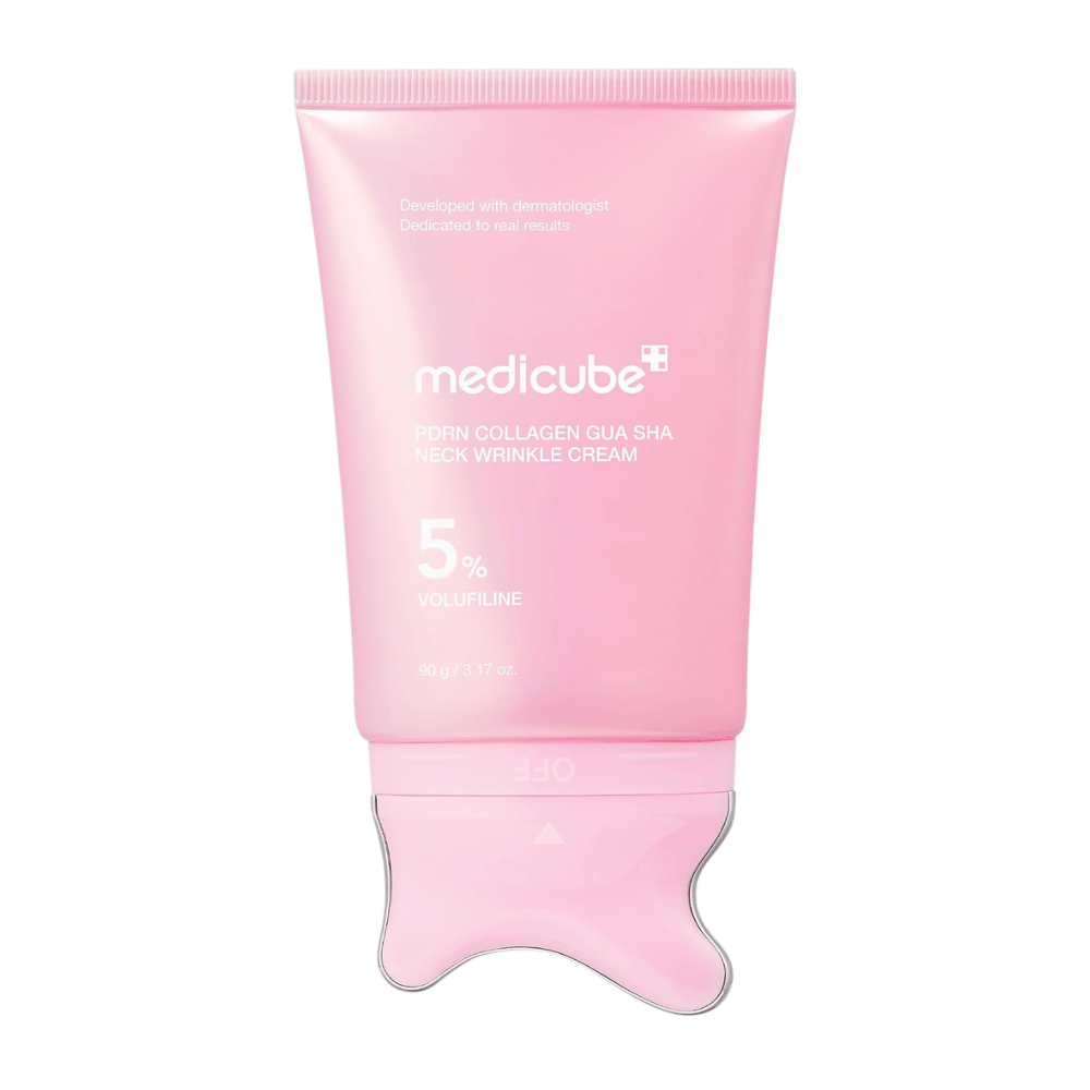 6. Medicube PDRN Collagen Gua Sha Neck Wrinkle Cream 90 g – vaaleanpunainen tuubi sisäänrakennetulla gua sha -applikaattorilla valkoista taustaa vasten