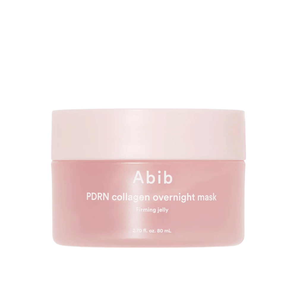 Minimalistinen tuotekuva tuotteesta Abib PDRN Collagen Overnight Mask vaaleanpunaisessa purkissa, painottaen muotoilua ja tuotteen nimeä vaaleaa taustaa vasten.