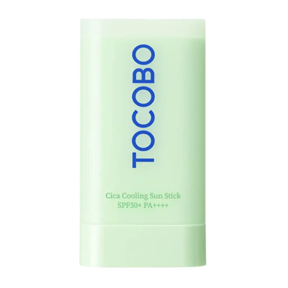 Tocobo Cica Cooling Sun Stick SPF50+ PA++++ mintunvihreässä pakkauksessa sinisellä tekstillä, valkoista taustaa vasten.