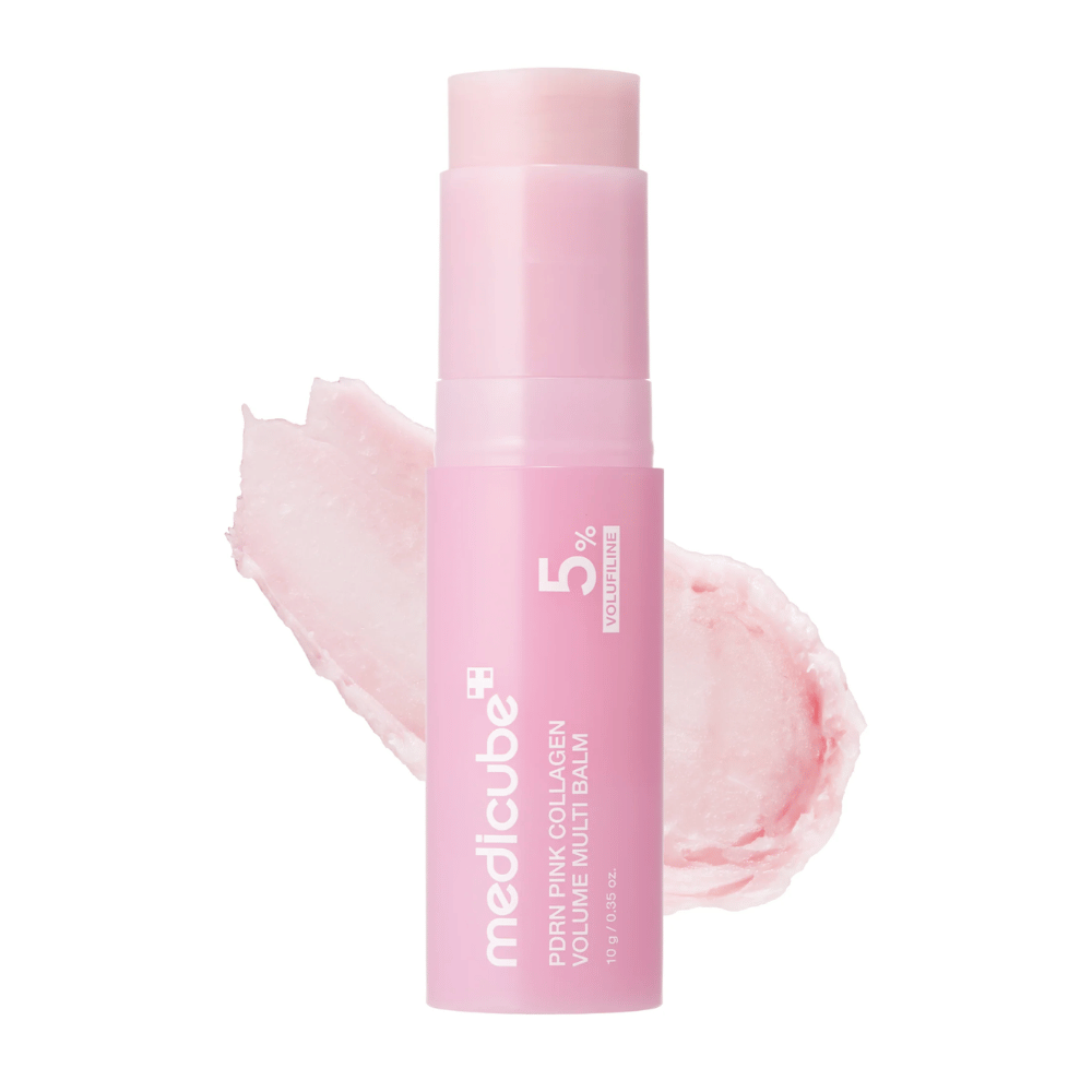 1. Medicube PDRN Pink Collagen Volume Multi Balm 10 g – vaaleanpunainen balmipuikko, jossa on PDRN ja kollageenia sekä voidemainen koostumus valkoista taustaa vasten