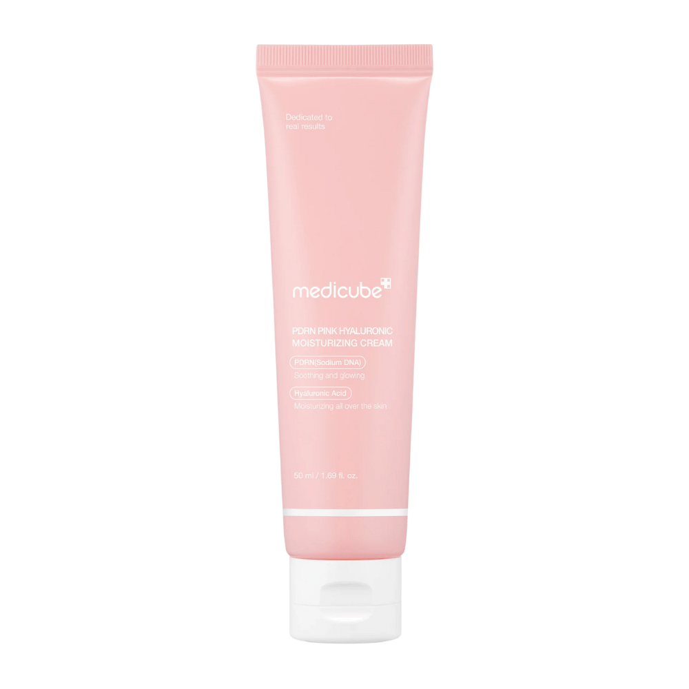 Medicube PDRN Pink Hyaluronic Moisturizing Cream vaaleanpunaisessa tuubissa, jossa on valkoinen korkki, kosteuttava voide, joka on rikastettu hyaluronihapolla ja lohi-DNA:lla PDRN.