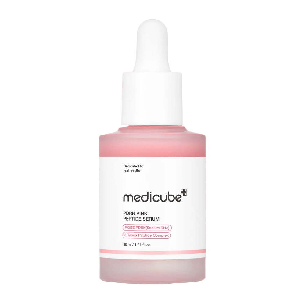 Medicube PDRN Pink Peptide Serum – Heleyttävä ja uudistava seerumi.

🌹 Rose PDRN (Sodium DNA) – Vahvistaa ihon suojaa ja edistää solujen uusiutumista.
💖 5 tyyppistä peptidikompleksia – Lisää kollageenin tuotantoa ja parantaa ihon kimmoisuutta.
✨ Antaa hehkua – Vähentää epätasaisuuksia ja antaa säteilevän ihon.

Täydellinen tasaiselle, kiinteälle ja kosteutetulle iholle!