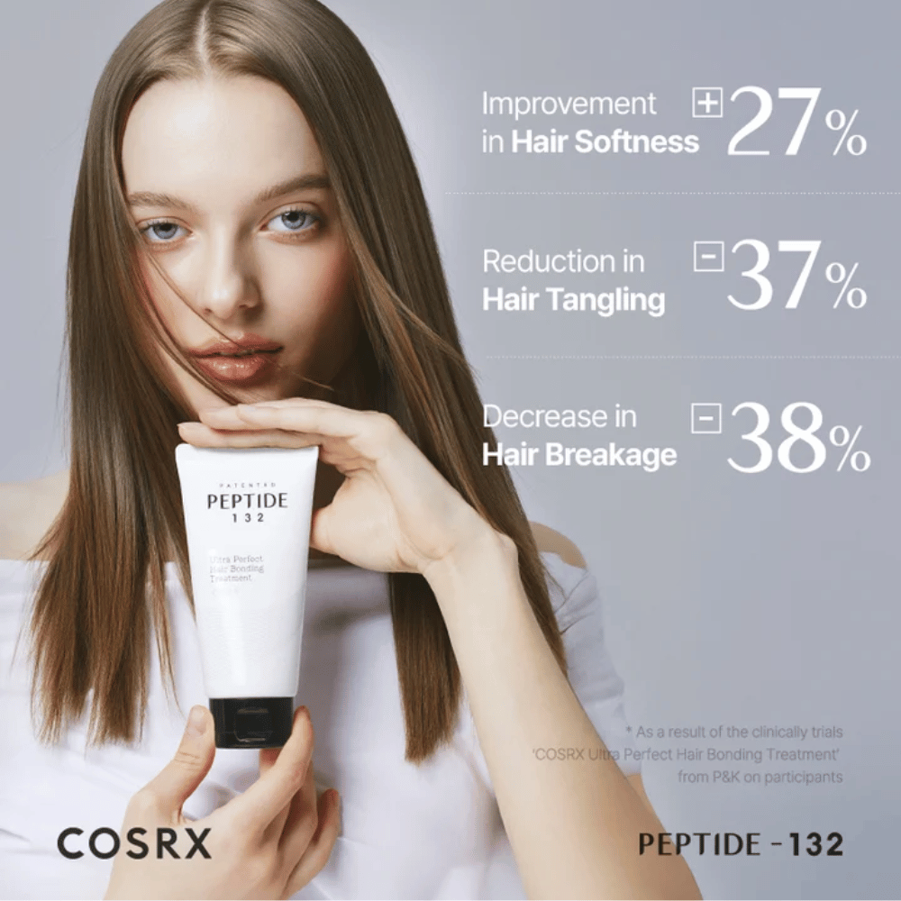 Nainen pitää COSRX Peptide 132 Treatment – osoittaa kliiniset tulokset vähentyneellä hiusten katkeamisella ja lisääntyneellä pehmeydellä.