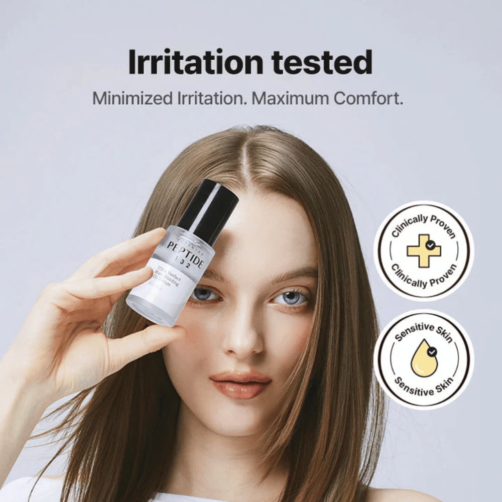 Nainen pitelee COSRX Peptide 132 Hair Serumia – kliinisesti testattu koostumus herkälle iholle ja maksimaaliseen mukavuuteen.