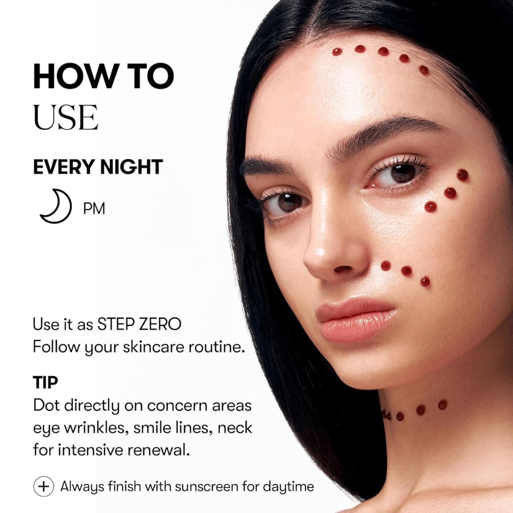 Malli näyttää, kuinka VT Cosmetics Red Booster Reedle Shot 100 levitetään pisteittäin kasvoille illalla, ensimmäisenä vaiheena ihonhoitorutiinissa, intensiiviseen ryppyjen, juonteiden ja ihon rakenteen uudistamiseen.