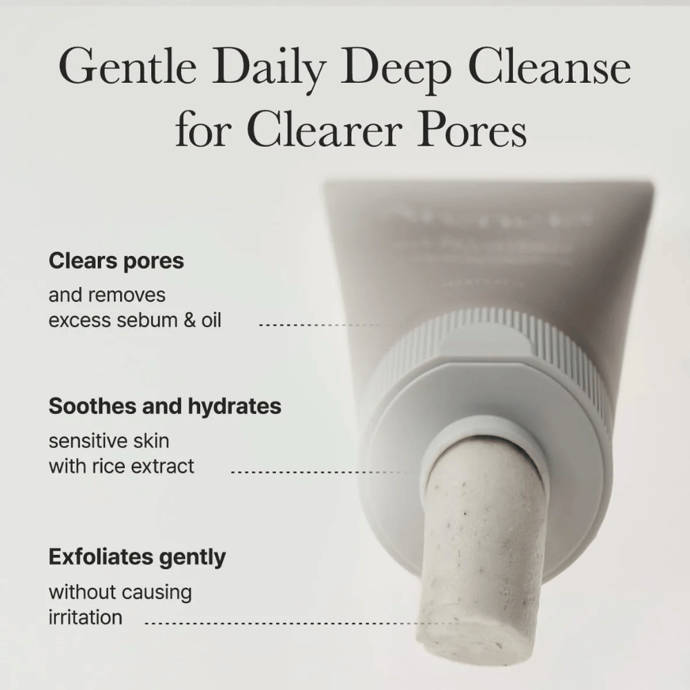 Informaatiokuva, joka näyttää kuinka Arencia Rice + LHA Pore Control Rice Cake Cleanser puhdistaa huokoset, kosteuttaa herkkää ihoa ja kuorii hellävaraisesti ilman ärsytystä.