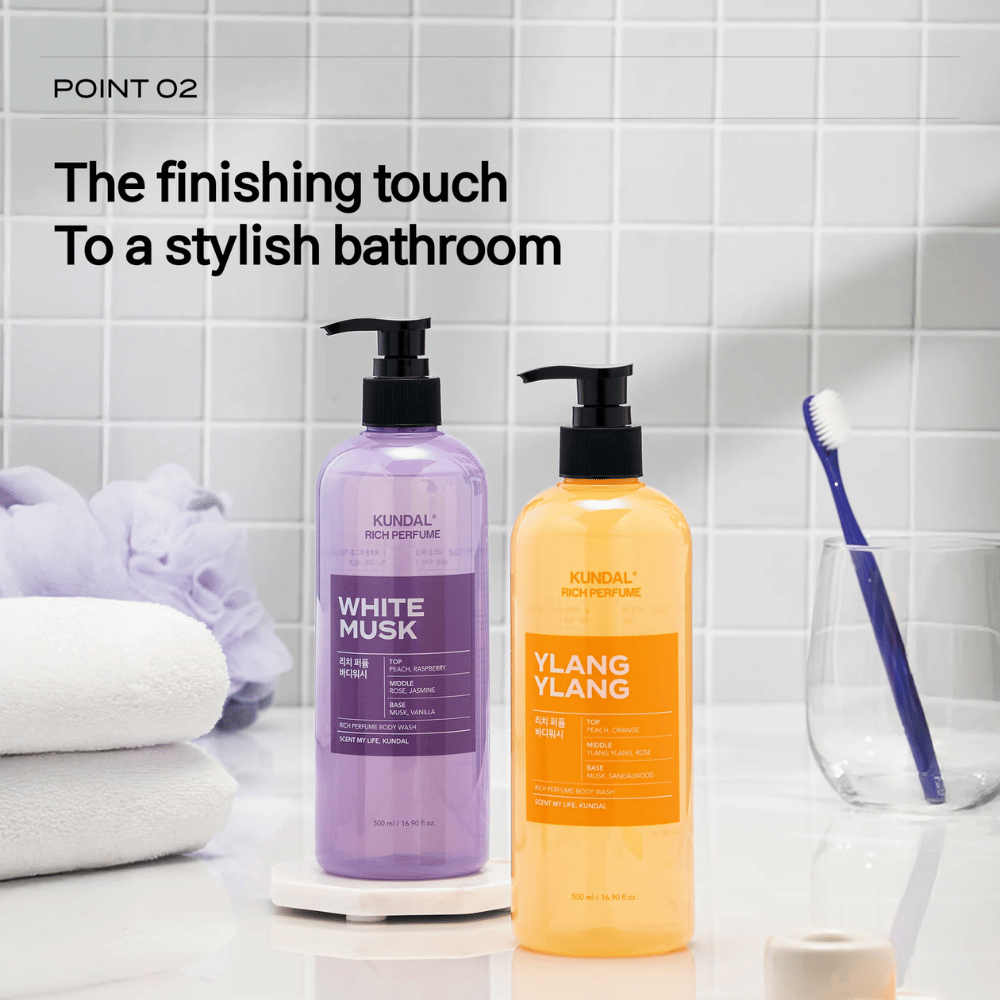 3. KUNDAL Rich Perfume Body Wash White Musk & Ylang Ylang – kaksi suihkusaippuaa tyylikkäässä kylpyhuoneympäristössä