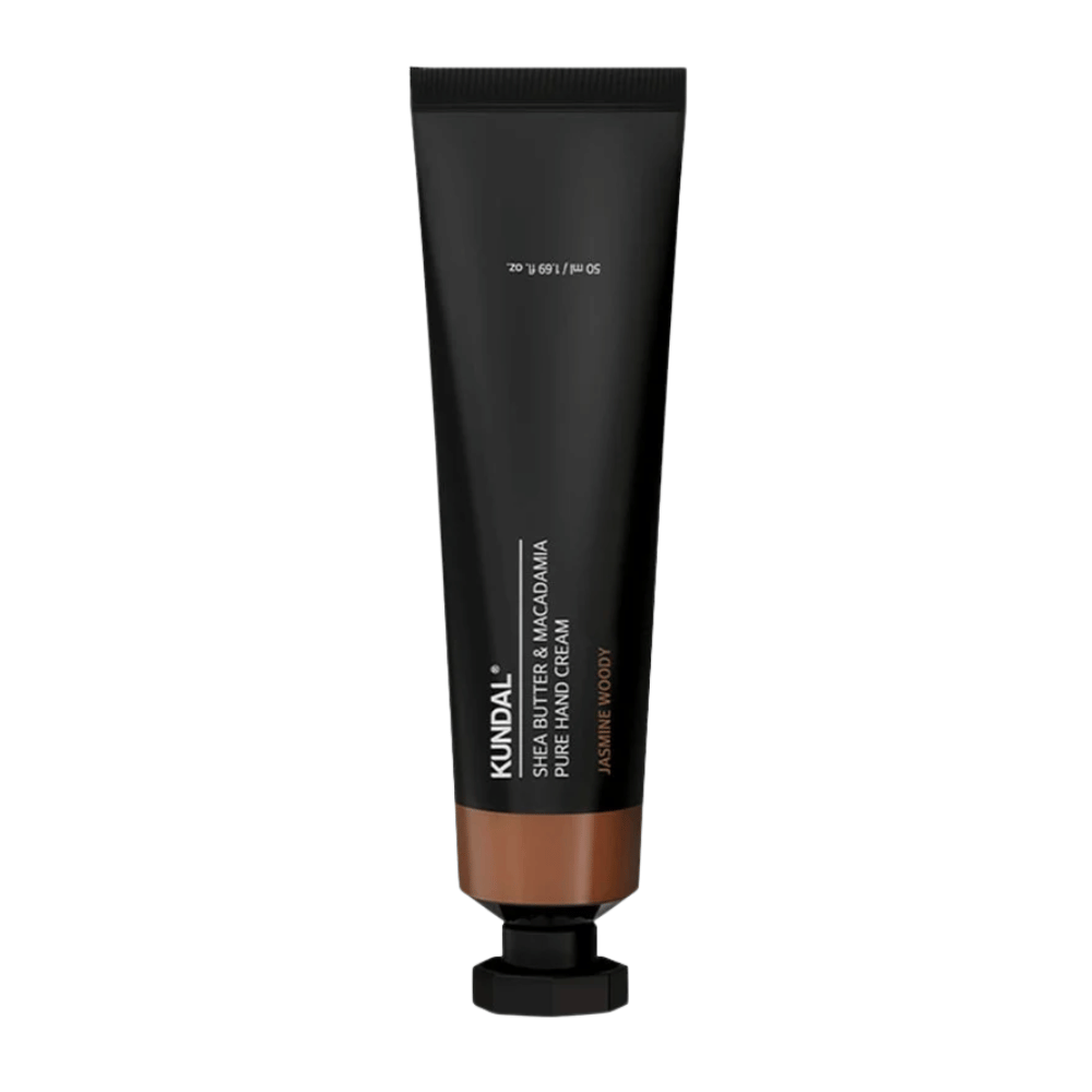 KUNDAL Shea Butter & Macadamia Pure Hand Cream Jasmine Woody valkoisella taustalla – intensiivisesti kosteuttava käsivoide sheavoilla ja macadamialla päivittäiseen käsienhoitoon.