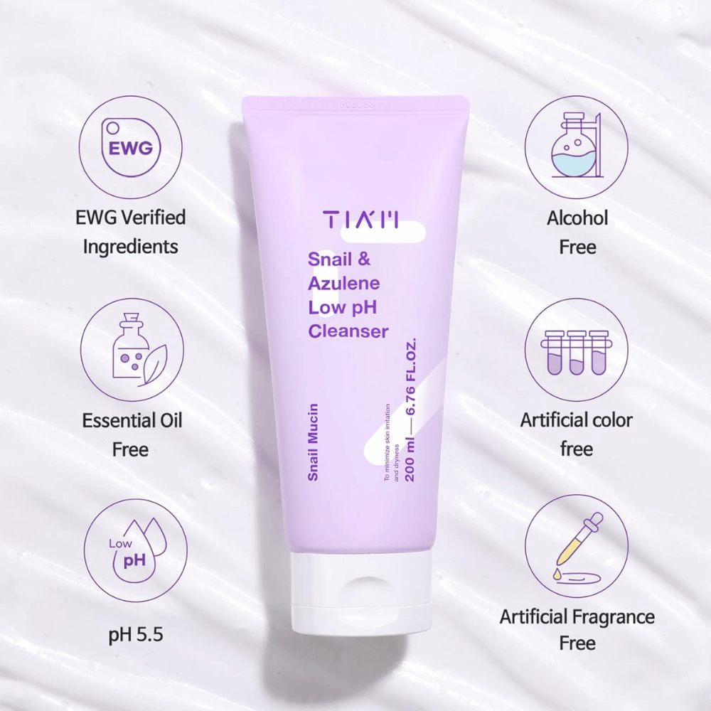 TIA'M Snail & Azulene Low pH Cleanser esitetään EWG-verifioitujen ainesosien symboleilla, matalalla pH-tasolla sekä sillä, että tuote on alkoholiton, hajusteeton, väriaineeton ja eteeriset öljytön.