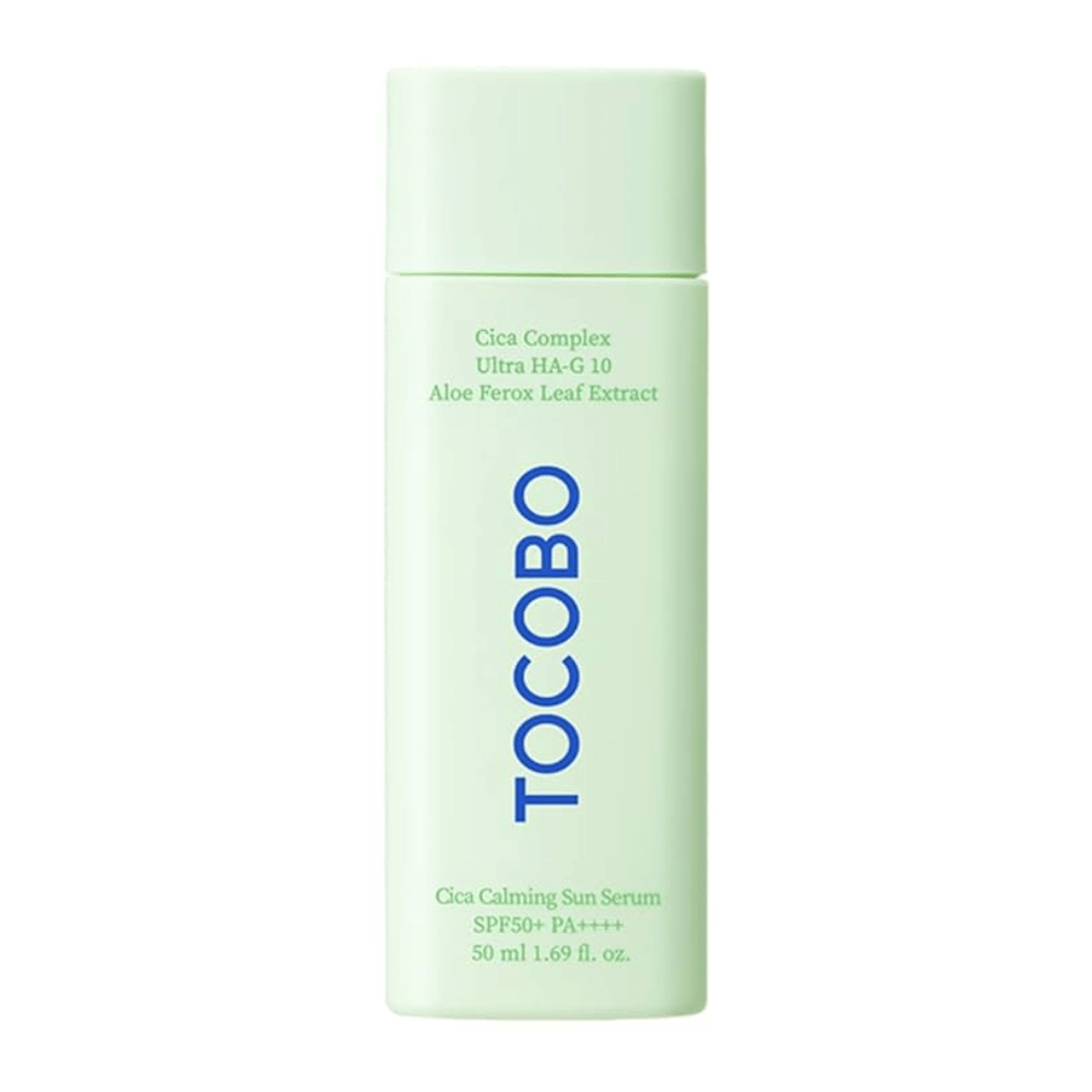 TOCOBO Cica Calming Sun Serum mintunvihreässä pullossa sinisellä tekstillä, SPF50+ PA++++, 50 ml.