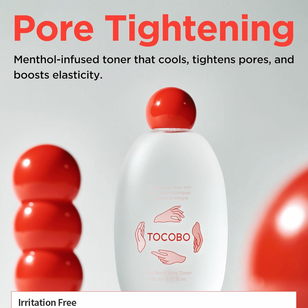 Kampanjakuva tuotteelle TOCOBO Vita Berry Pore Toner, joka kuvaa kasvoveden viilentävää vaikutusta, huokosia supistavia ominaisuuksia ja parantunutta ihon kimmoisuutta mentolilla rikastetun koostumuksen ansiosta.