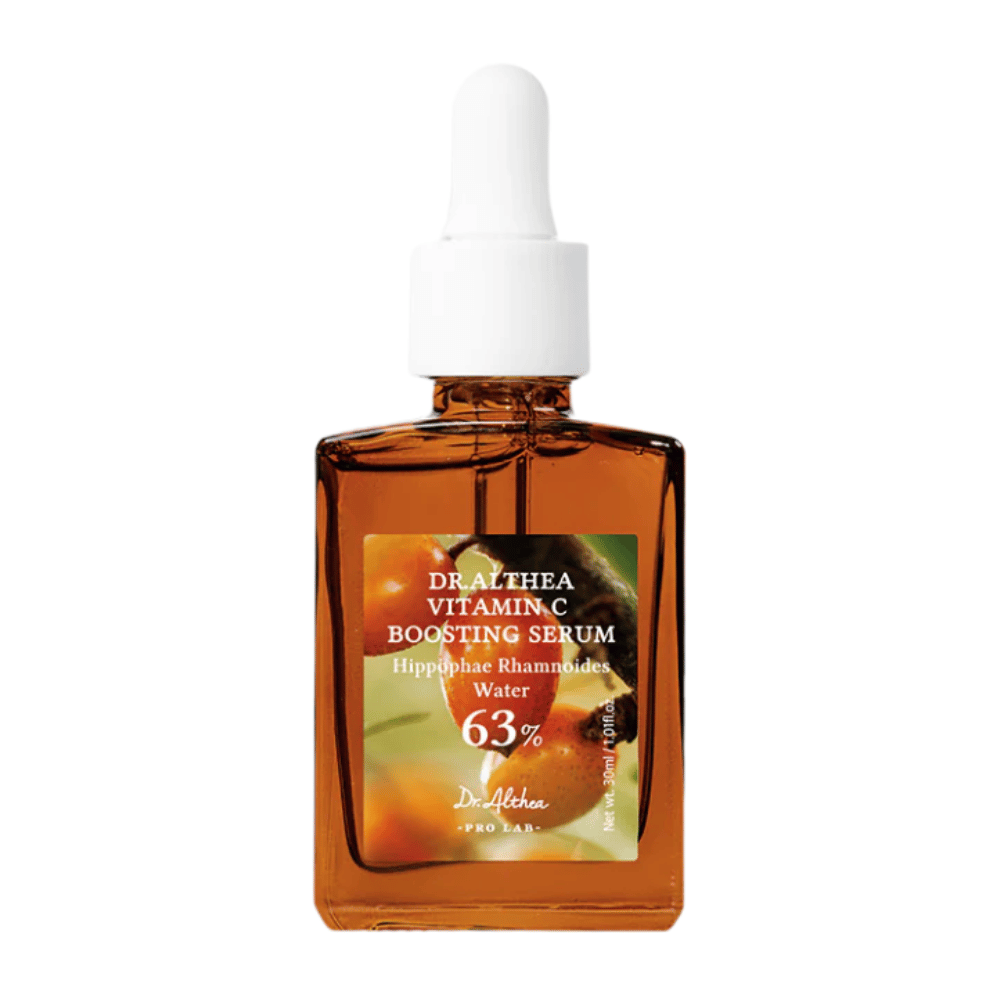 Dr. Althea Vitamin C Boosting Serum sisältää 63% tyrnivettä ja on suunniteltu tasoittamaan ihon sävyä ja vähentämään tummia läiskiä. Tämä tehokas kaava antaa iholle säteilevän hehkun ja edistää solujen uudistumista nuorekkaamman ilmeen saavuttamiseksi.