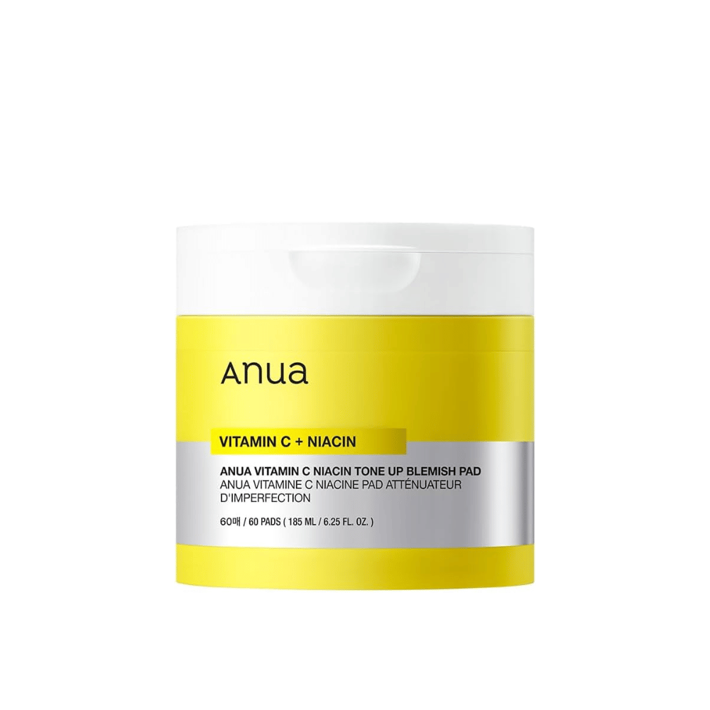 Anua Vitamin C + Niacin Tone Up Blemish Pad – Kuoriva ja heleyttävä toner-tyynyt.

🍊 C-vitamiini – Kirkastaa ihoa ja tasoittaa ihon sävyä.
💧 Niacinamide – Vähentää epätasaisuuksia ja parantaa ihon elastisuutta.
✨ Hellävarainen kuorinta – Poistaa kuolleita ihosoluja ja antaa raikkaan hehkun.

Täydellinen kirkkaammalle ja säteilevämmälle iholle!