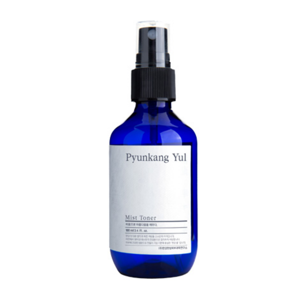 Pulloa Pyunkang Yul Mist Toner, täydellinen allergiaystävällisille toneriharrastajille, valkoisella taustalla.